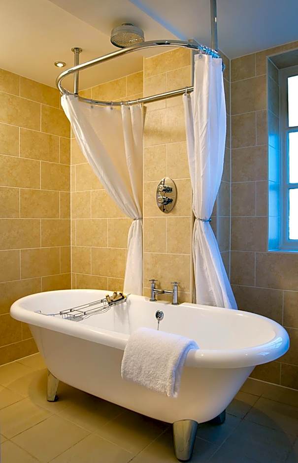 Grovefield House Hotel By Uno