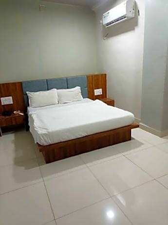 OYO 809847 Darshan Hotel