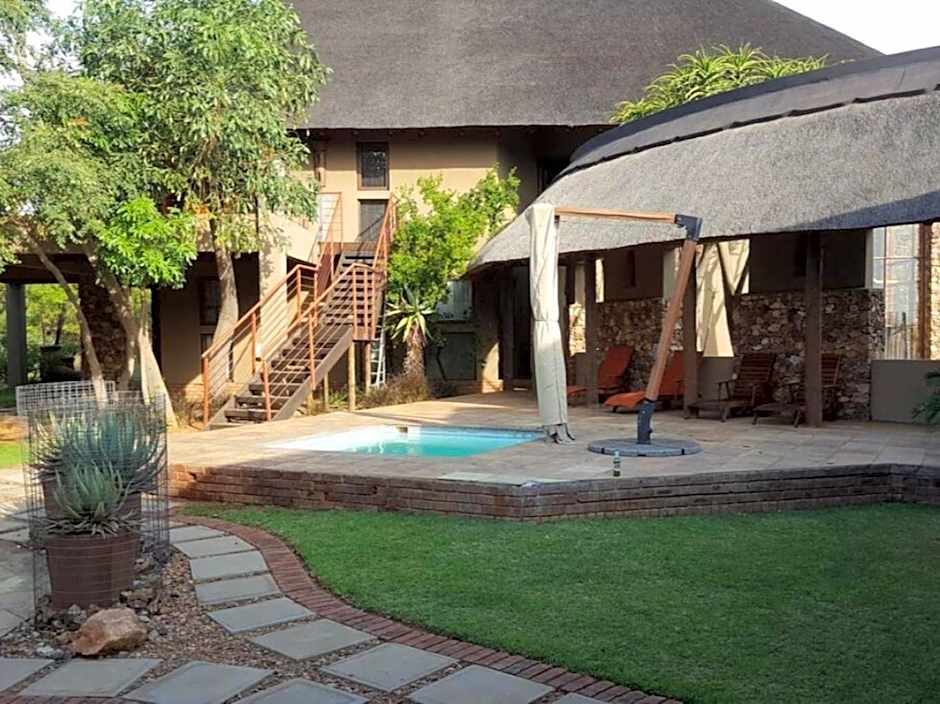 Zebula Golf and Wildlife Estate - Giraffe Plains Pax 4 - Moi Signature Luxury villa