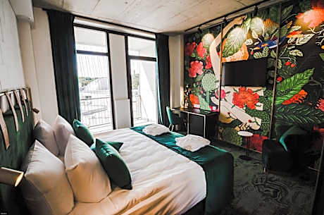 Superior Double or Twin Room with Balcony and City View