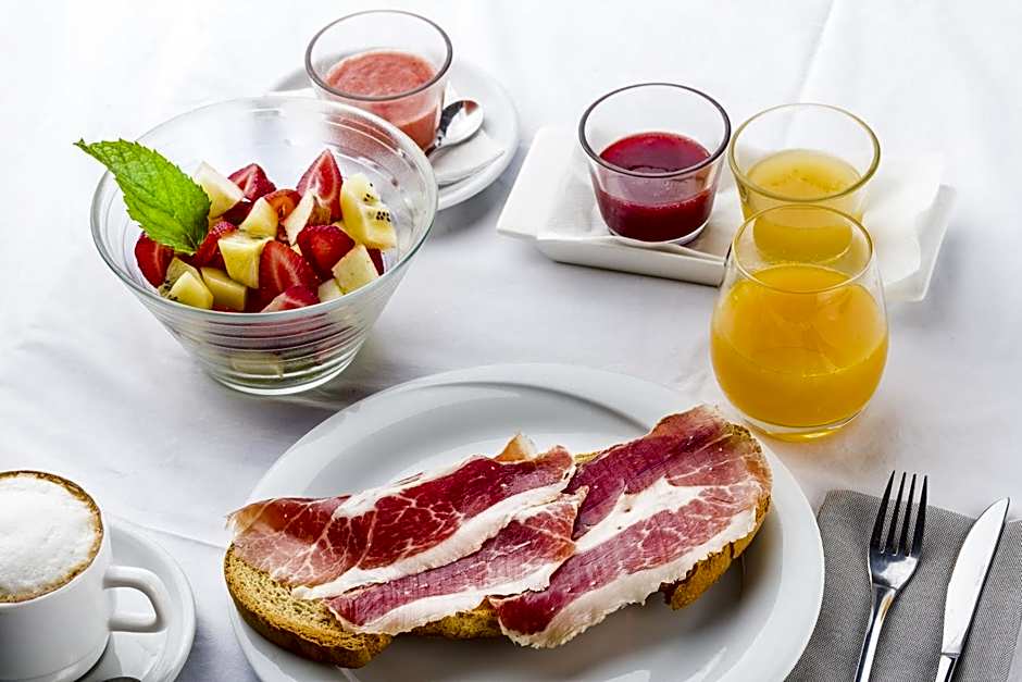 AROHAZ Hotel & Restaurante