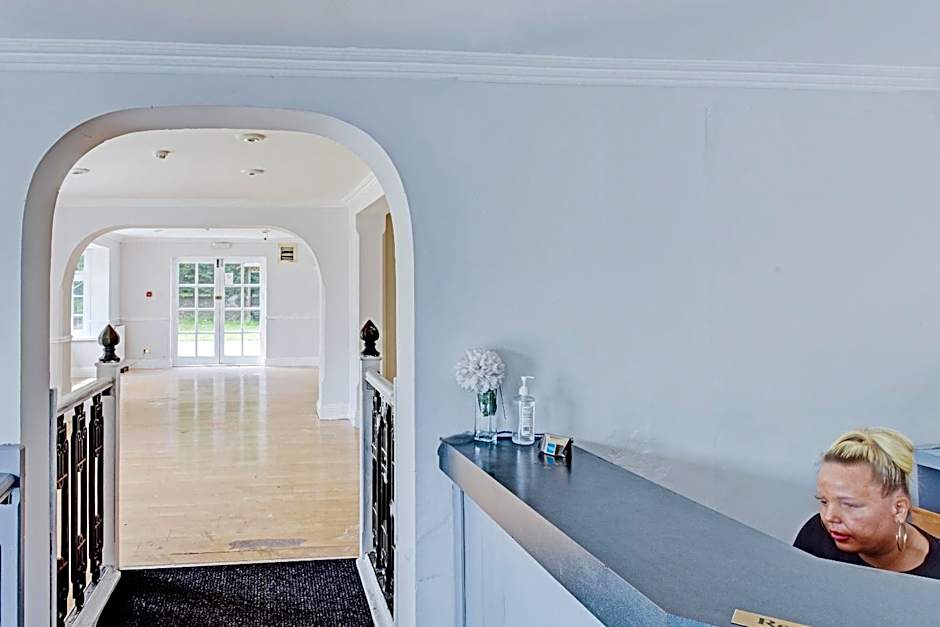 The Gables Hotel, Birmingham Airport