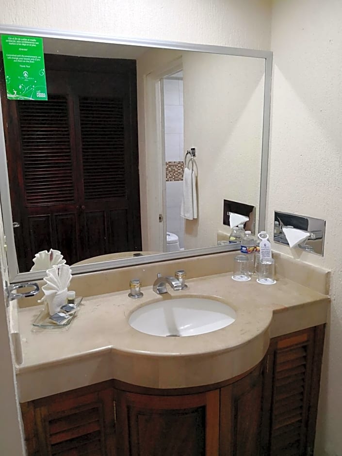 Hotel Playa Marina