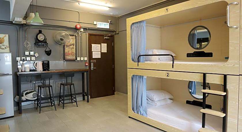 Hi Backpackers (Hong Kong Hostel Group)