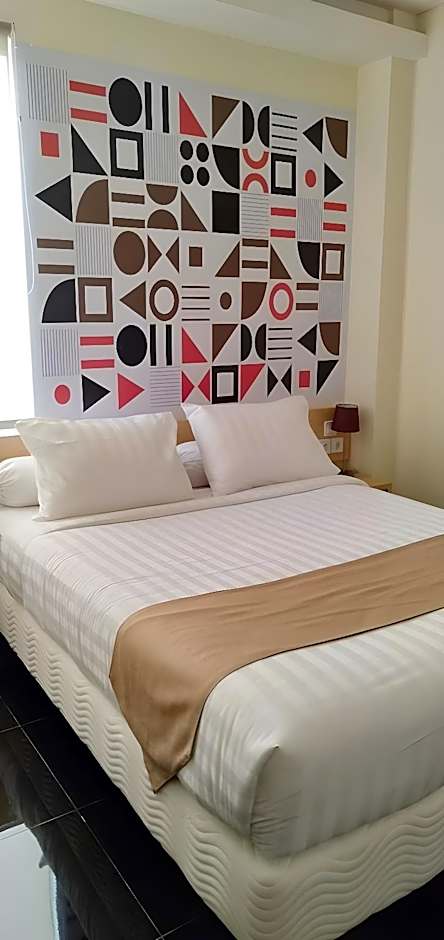 Front One Inn Kediri