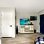 Palm Cove Motel