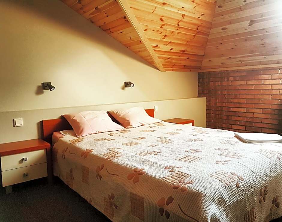 Photo 1 of 2 of Double Room