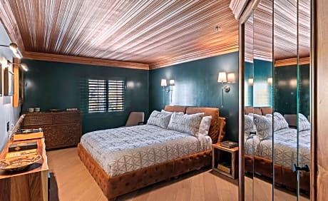 King Bed
