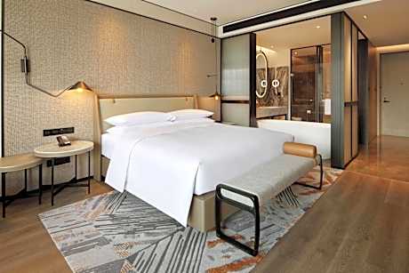 Club King Room - Club Lounge Access