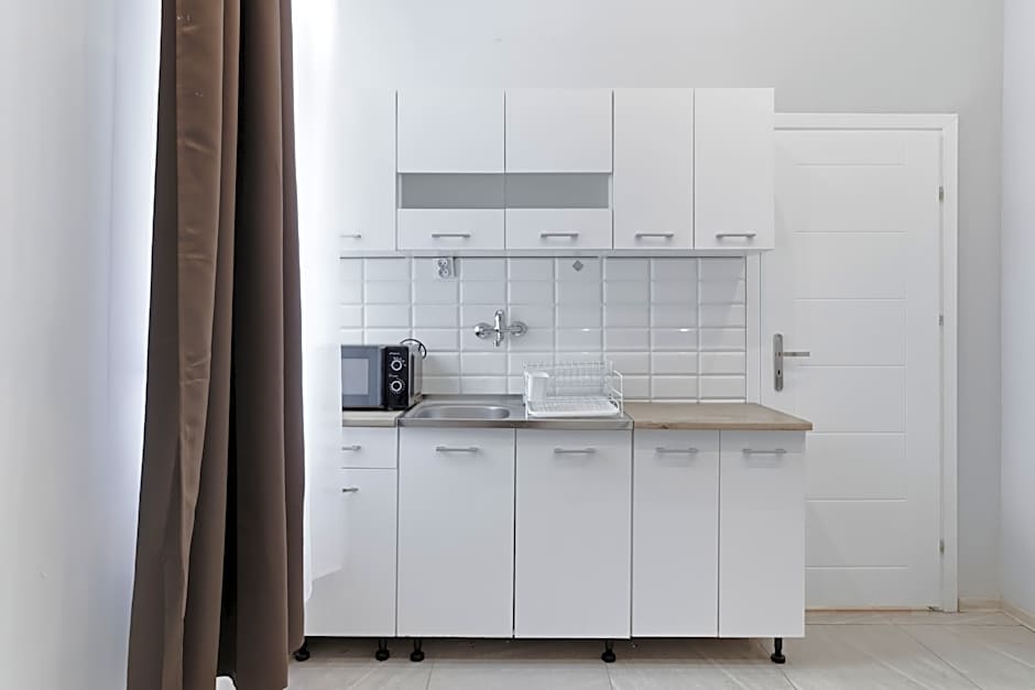 Queen Apartments