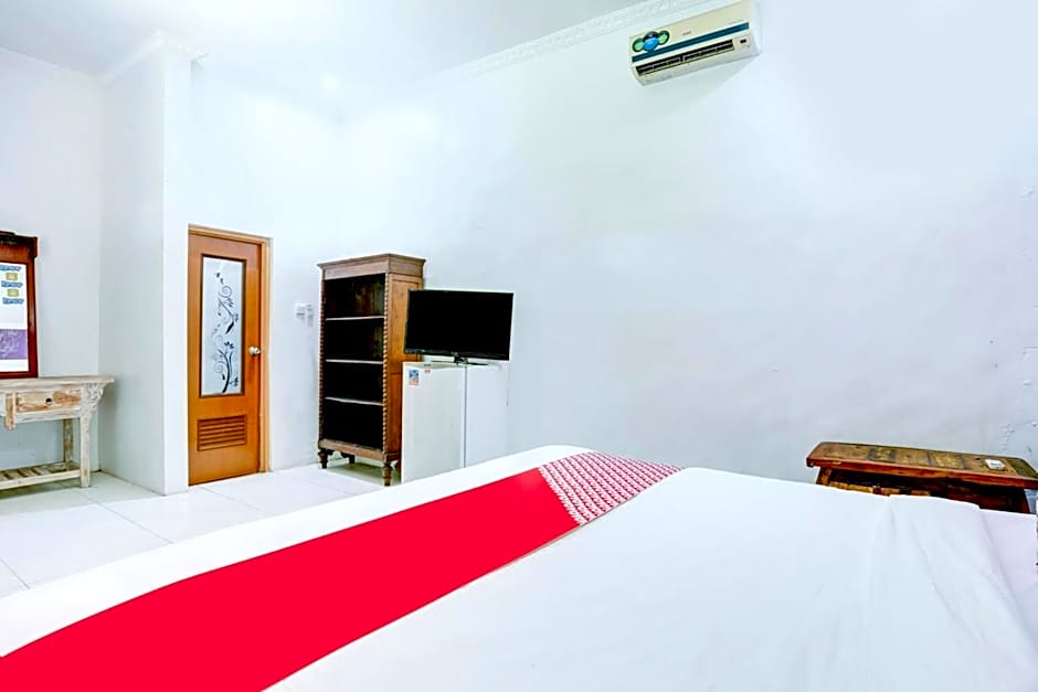 OYO 90363 Nira Guest House Sanur Bali