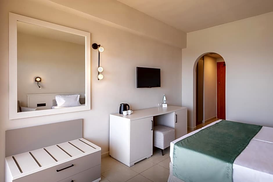 Sol Cosmopolitan Rhodes