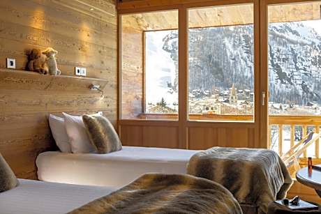 Double or Twin Room with Balcony for 2 People