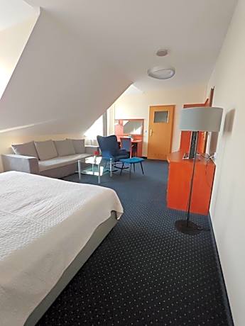 King Room with Spa Bath