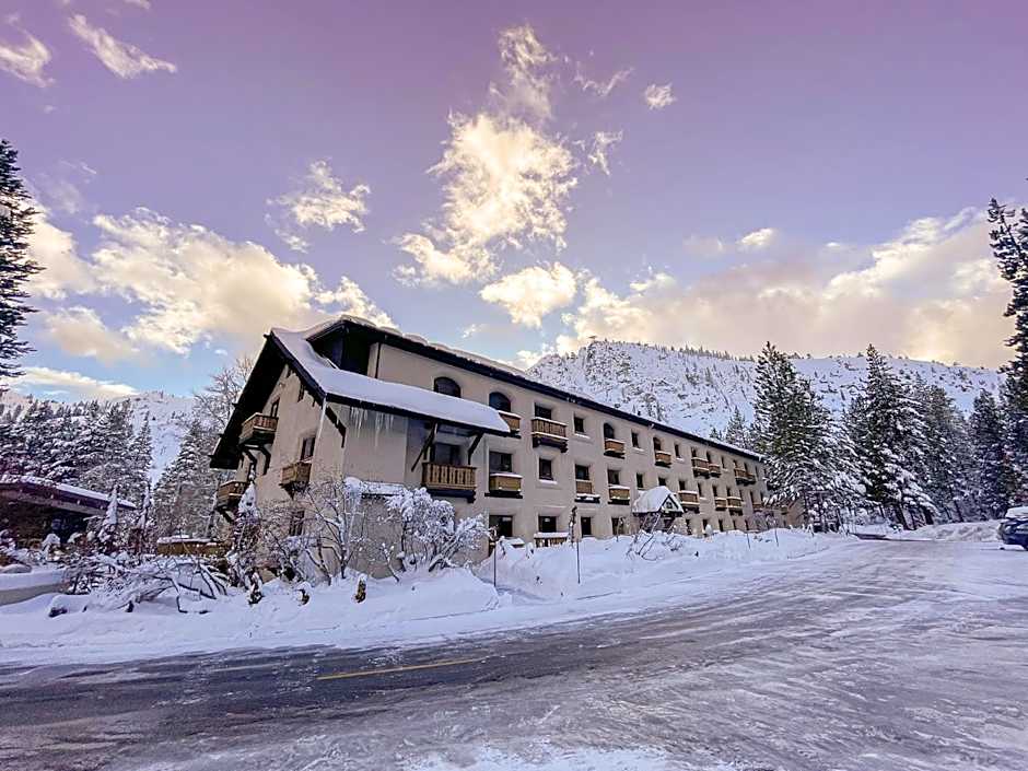 Olympic Village Inn Olympic Valley