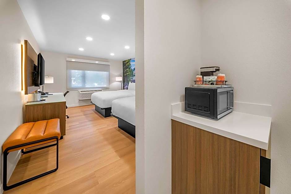 Clarion Pointe Kent - Seattle South
