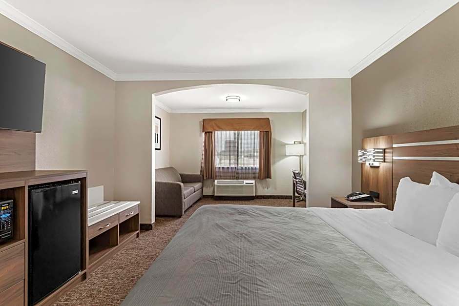 Quality Inn & Suites Beaumont