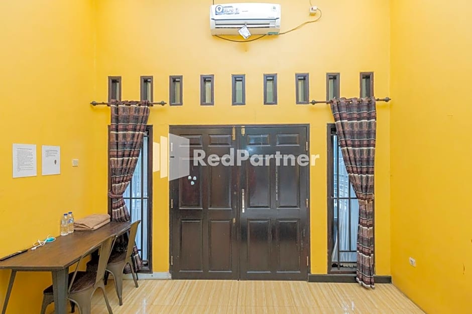 Boss Residence Serang Mitra RedDoorz