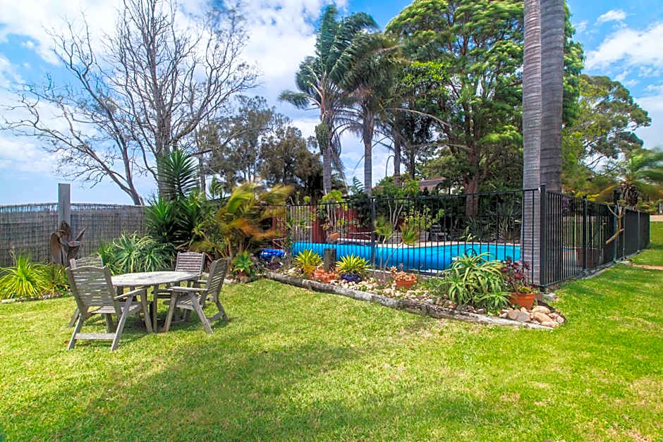 Lake Edge Apartments