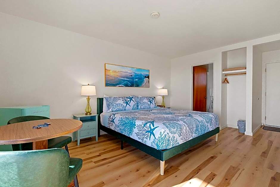 Crescent Beach Motel