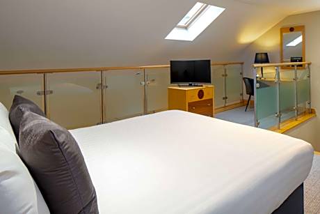One-Bedroom Standard Double Suite with Sofa Bed - Non-Smoking