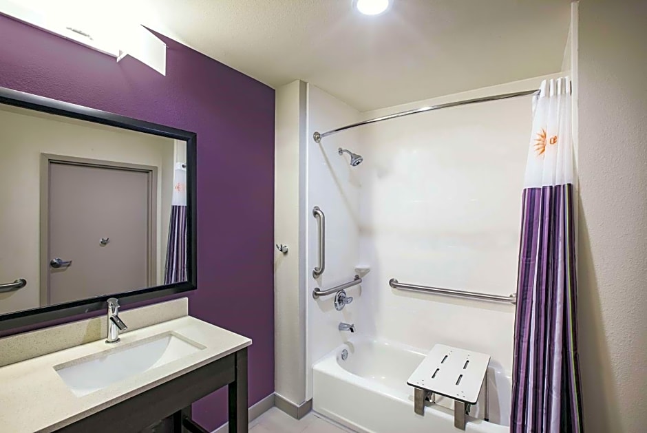 La Quinta Inn & Suites by Wyndham McAllen La Plaza Mall
