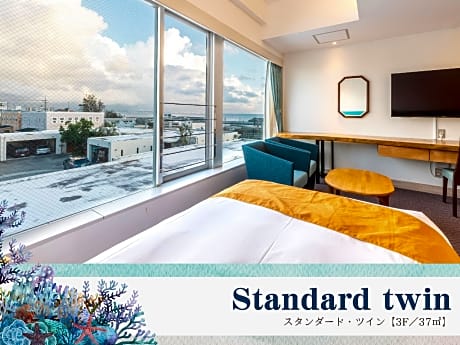 Standard Twin Room for 4 People - Non-Smoking
