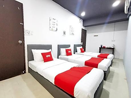 OYO 89398 Doorbellz
