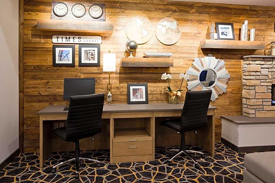 GrandStay Hotel & Suites