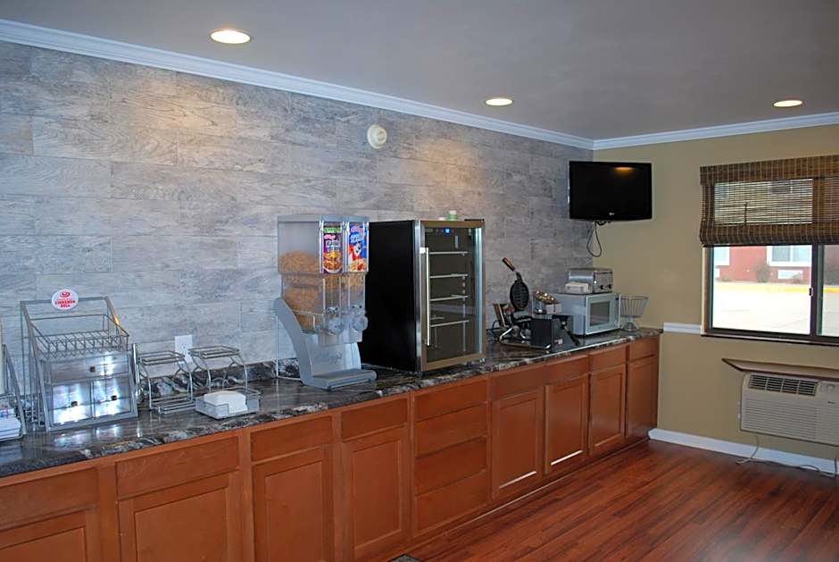 Super 8 by Wyndham Eau Claire WI