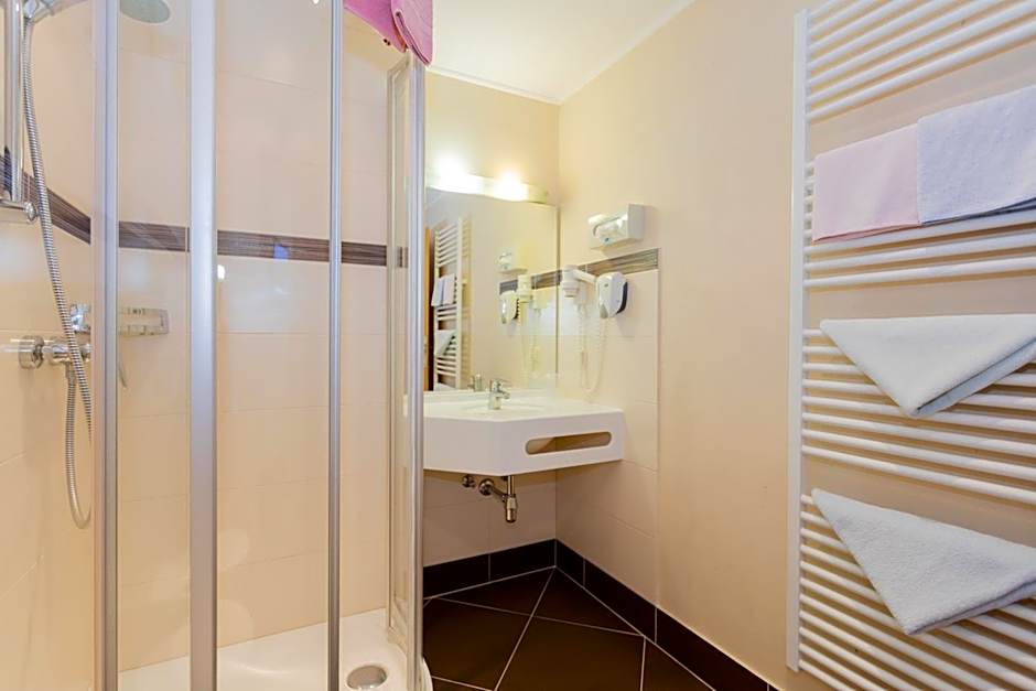 ARBOR Hotel & Apartments