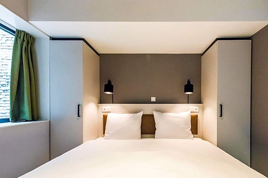 YAYS Amsterdam East by Numa