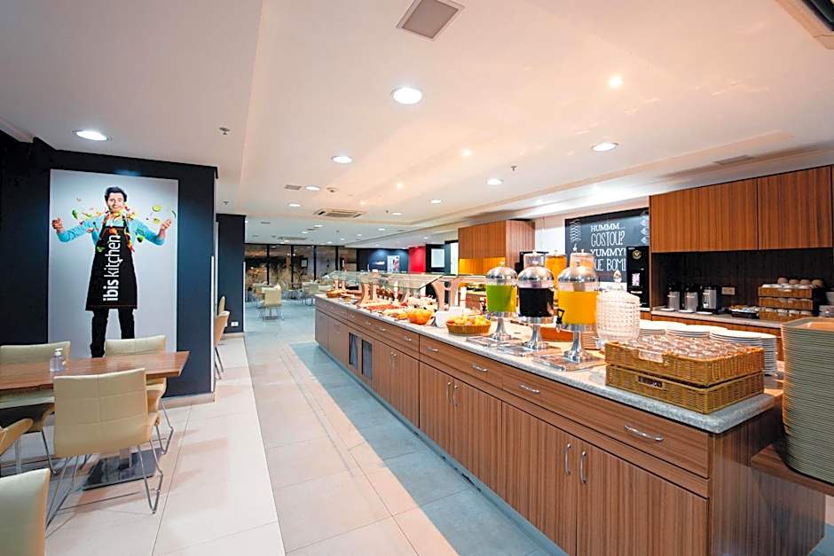 Ibis Curitiba Shopping