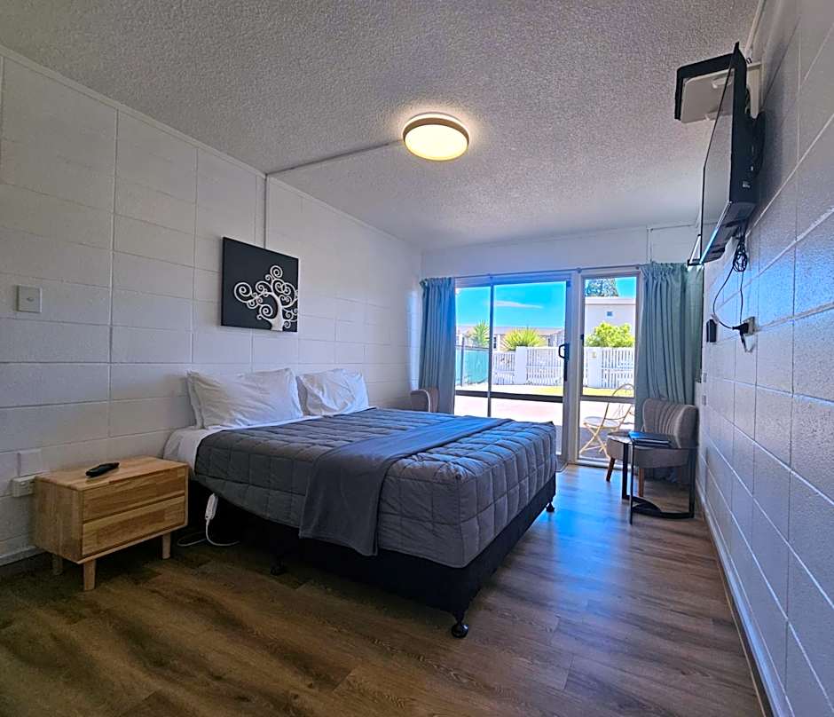 Tui Oaks Motel