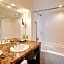 Wine & Roses Hotel Restaurant Spa Lodi