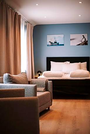 Deluxe Double Room with Balcony and Sea View