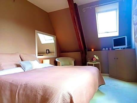 Double Room with Spa Bath
