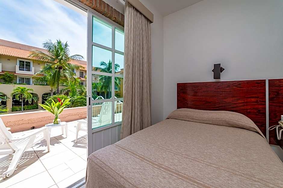 Hotel Castillo Huatulco & Beach Club