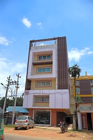 Grand Zuri
