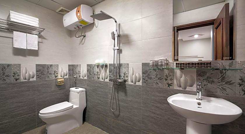 Golden Town Hotel