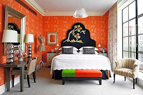 Deluxe One-Bedroom King Suite