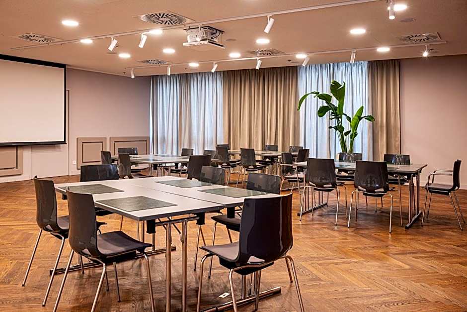 Crowne Plaza Vienna By IHG