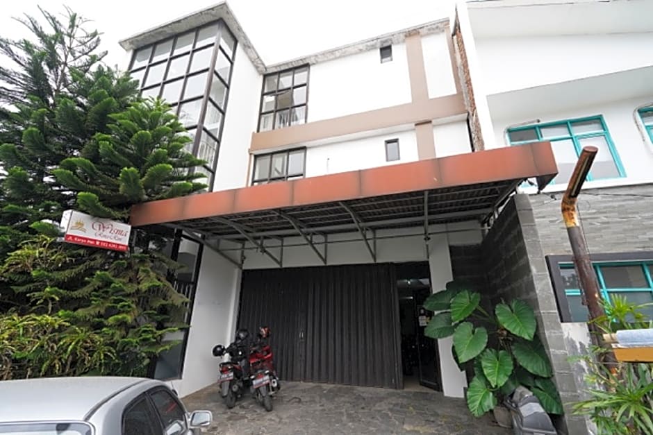 OYO 92249 Wisma Rina Rini Tegalega Park