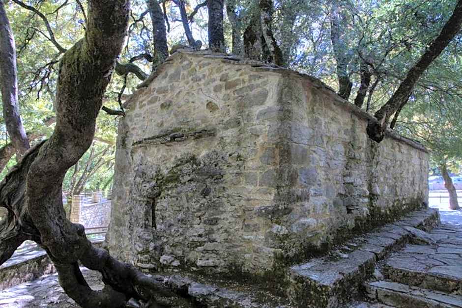 Hotel Isaraiko Spiti Agia Theodora
