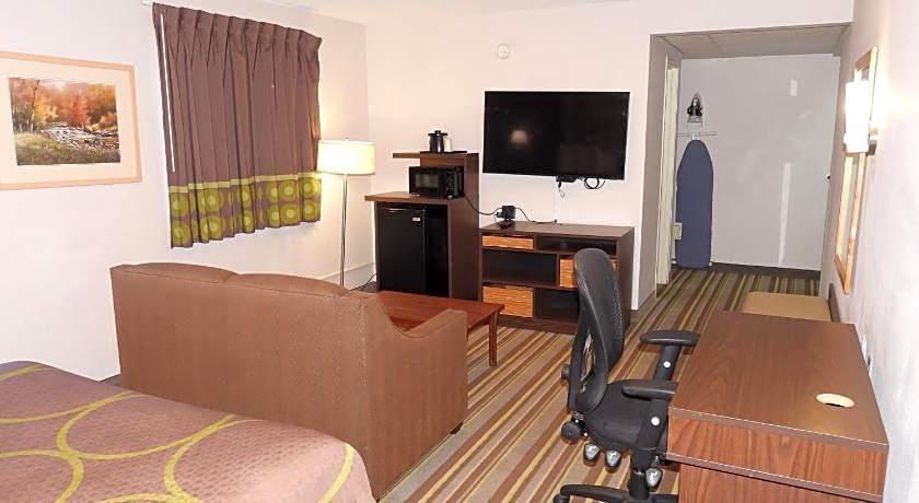 Super 8 by Wyndham Westminster Denver North