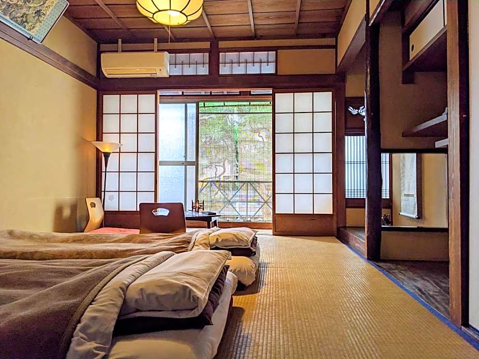 Guesthouse Itoya Kyoto