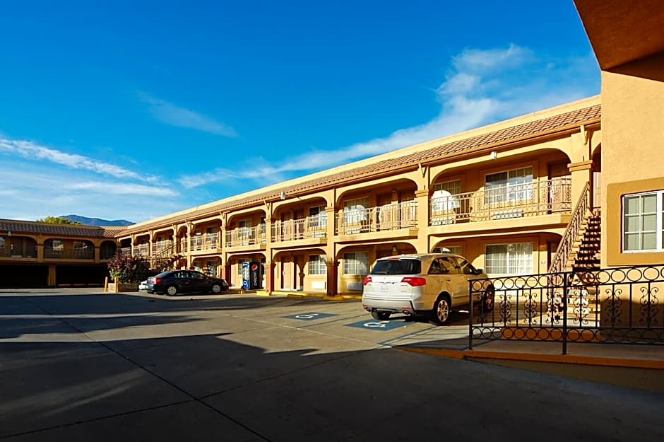 Days Inn by Wyndham Bishop