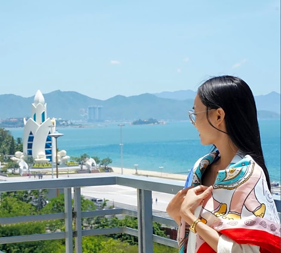 Dubai Nha Trang Hotel