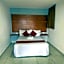 OYO Hotel Familiar Tollan