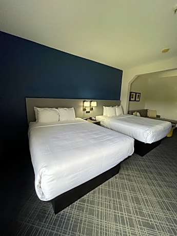 Superior Queen Room with Two Queen Beds - Non-Smoking